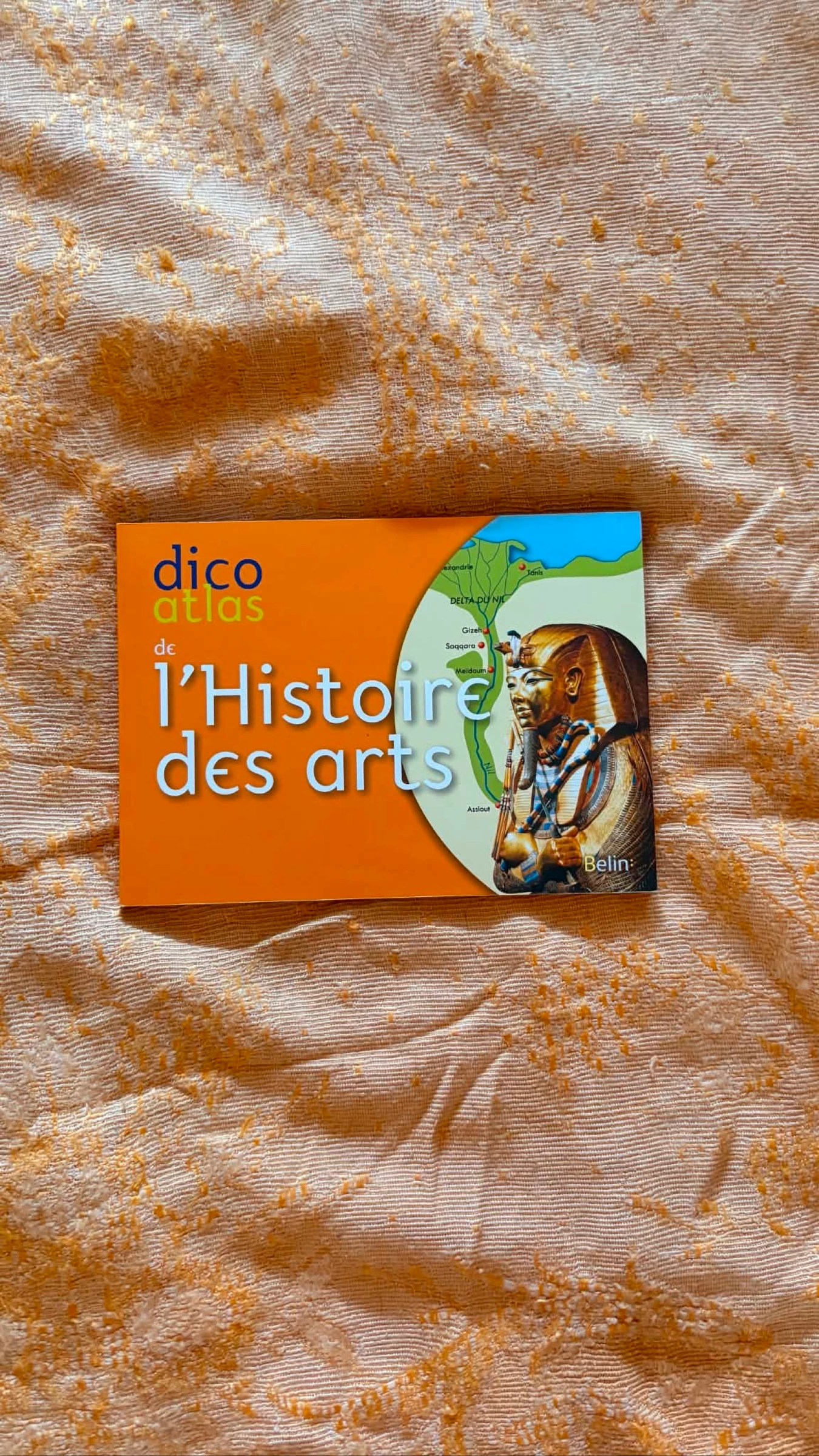 Livre souple sur l’histoire des arts
